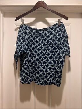 Navy Blue Patterned Off-Shoulder Blouse